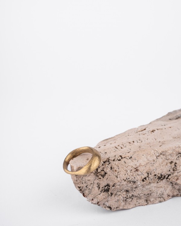 Love gold-plated ring