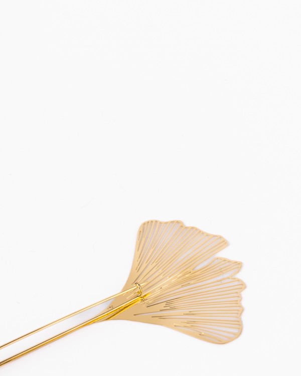 Ginkgo gold-plated brooch