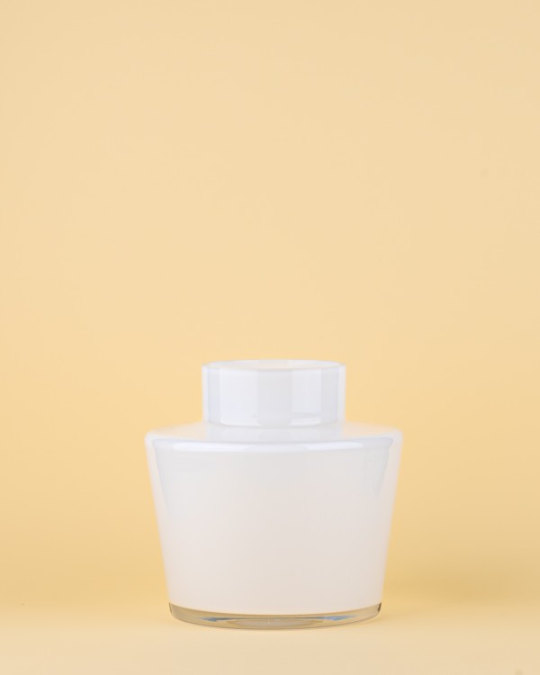 M white vase