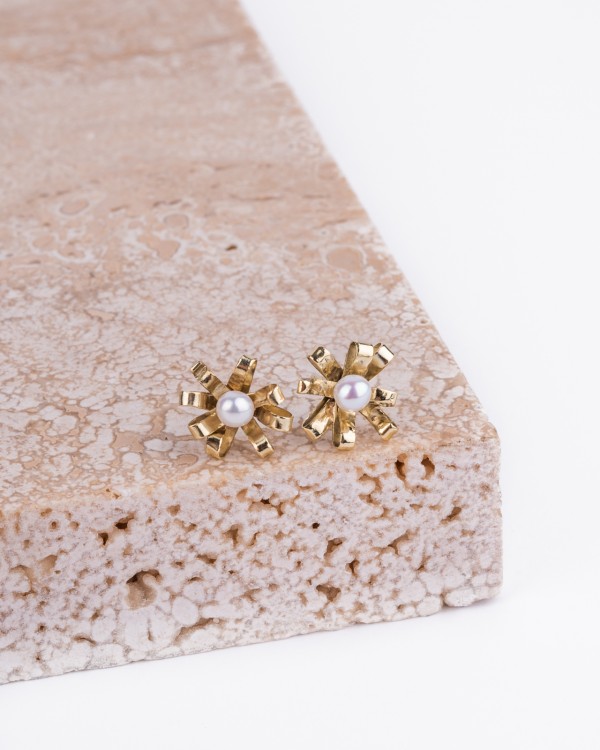 Flowers pearl gold earrings