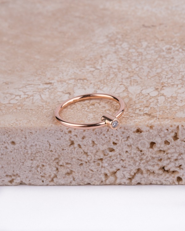 ONE rose gold brilliant ring
