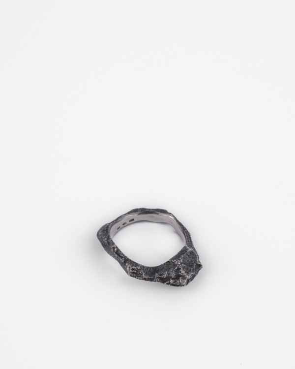 Melafirum patina-plated ring