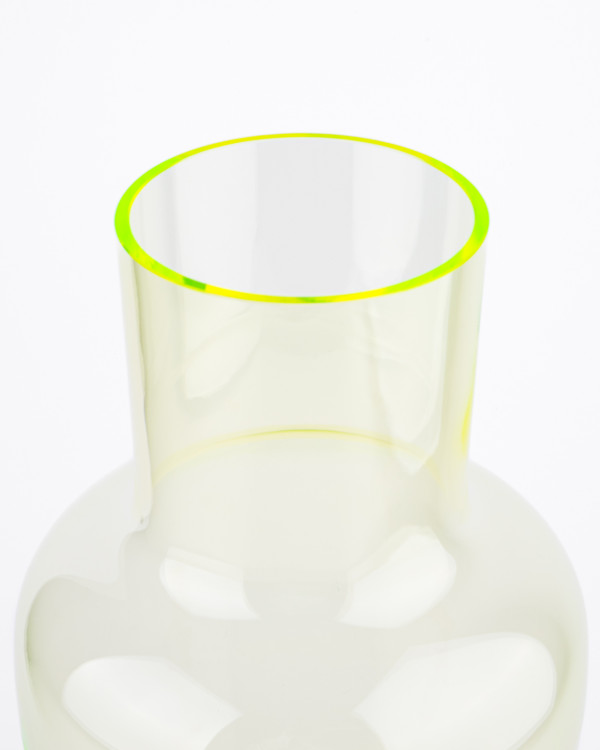 Garden Basic uranium vase