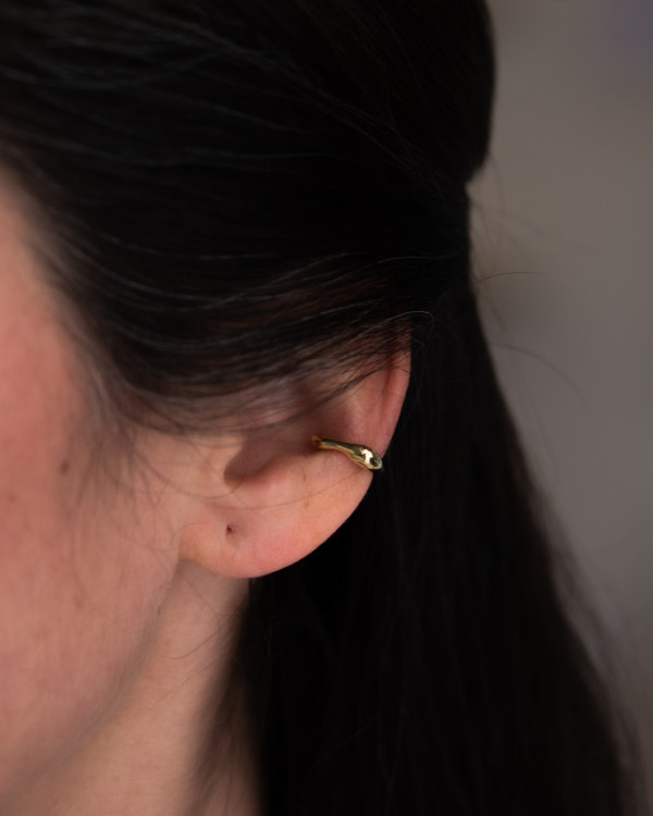 AWRY gold-plated mini earcuff