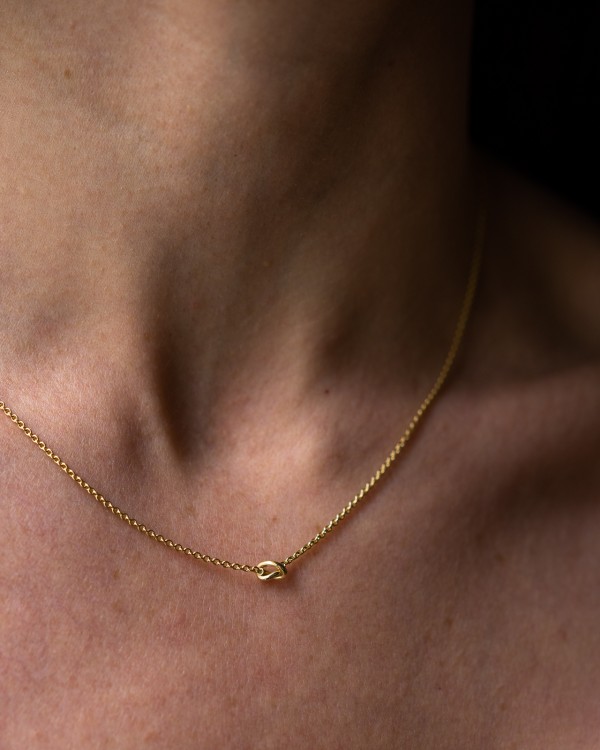 Uno gold-plated necklace
