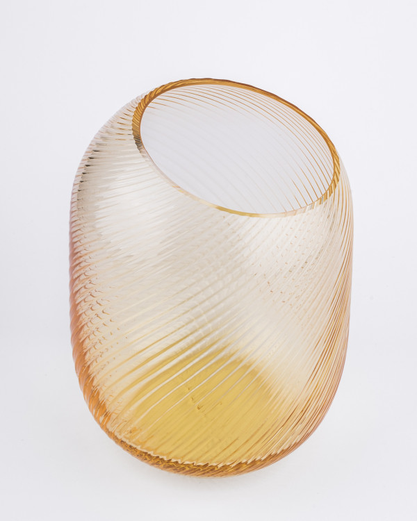 Beauty honey spiral vase