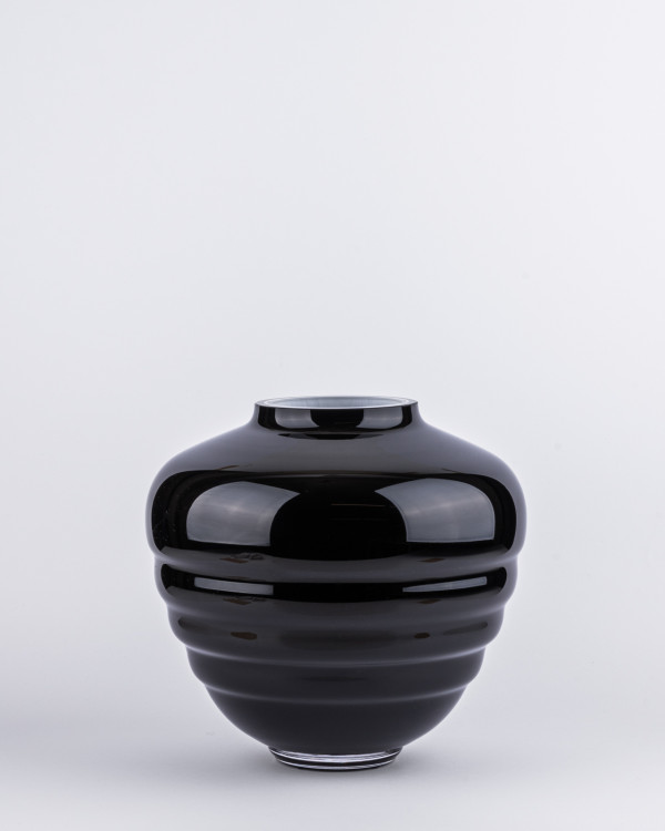 Coco black vase