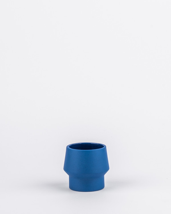 M blue porcelain cup