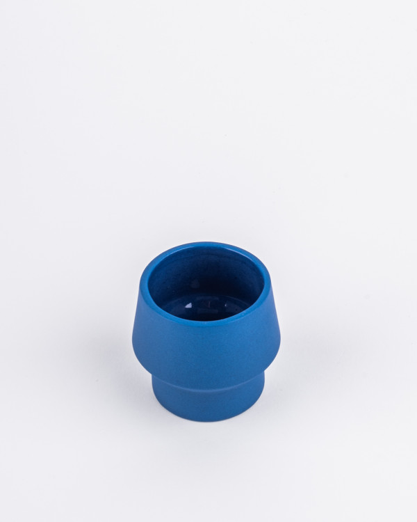 M blue porcelain cup