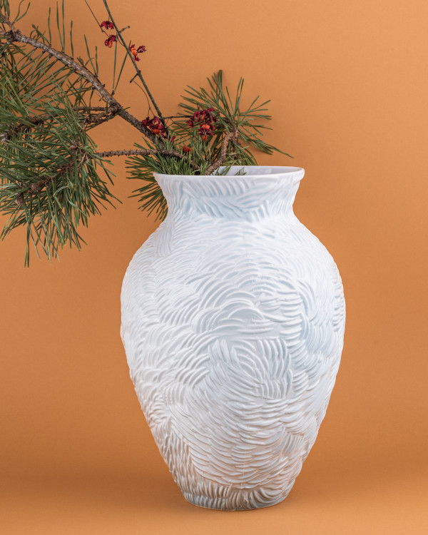 Dekopr big light blue vase