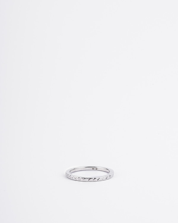 Mare thin silver ring