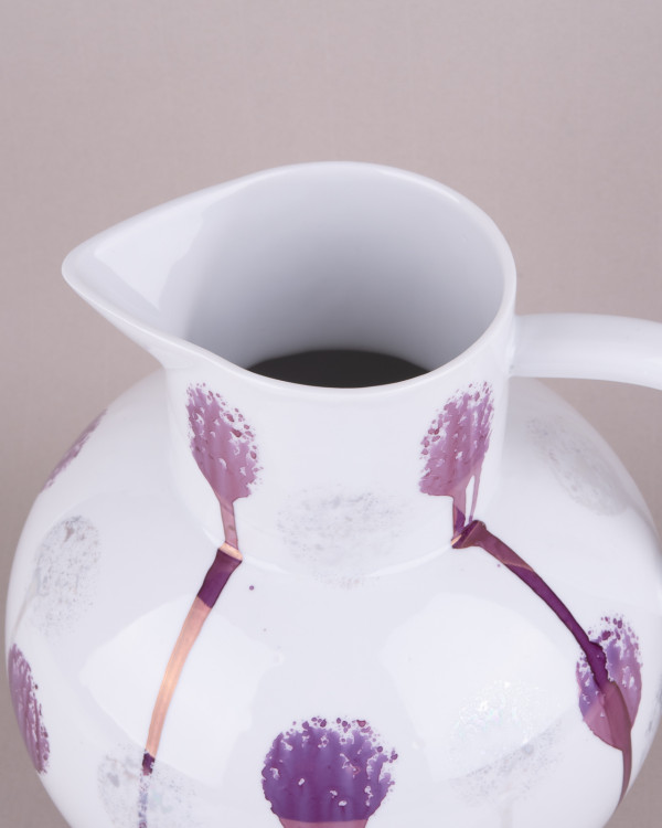 dotted jug