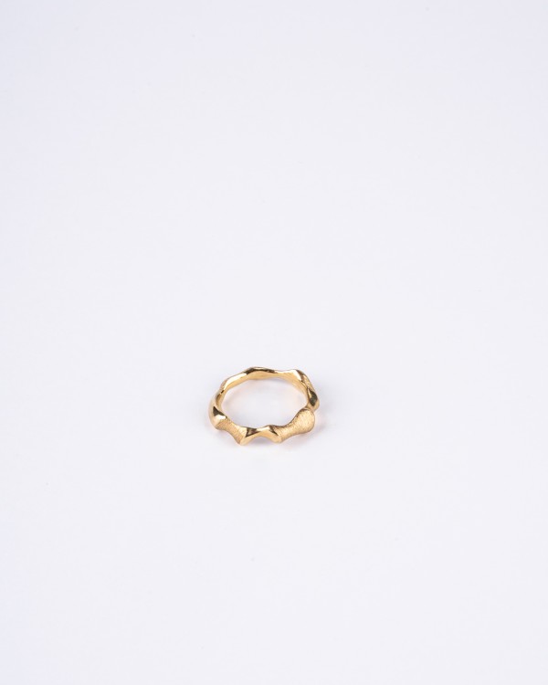 Flow gold-plated ring